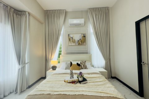 House in Pattaya, Thailand 3 bedrooms № 153577 - photo 4