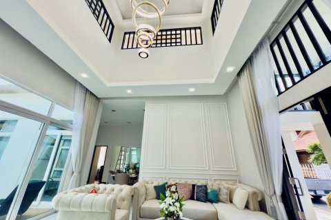 House in Pattaya, Thailand 3 bedrooms № 153577 - photo 12