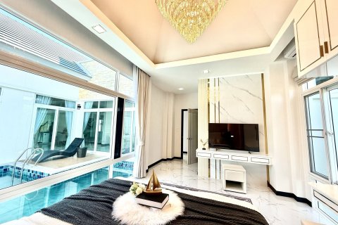 House in Pattaya, Thailand 3 bedrooms № 153577 - photo 7