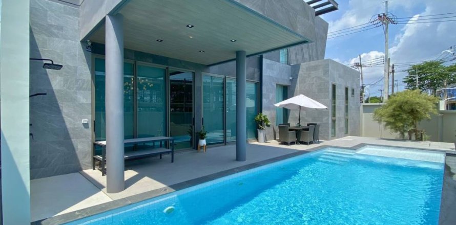 Villa in Pattaya, Thailand 4 bedrooms № 176783