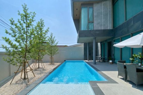 Villa in Pattaya, Thailand 4 bedrooms № 176783 - photo 4