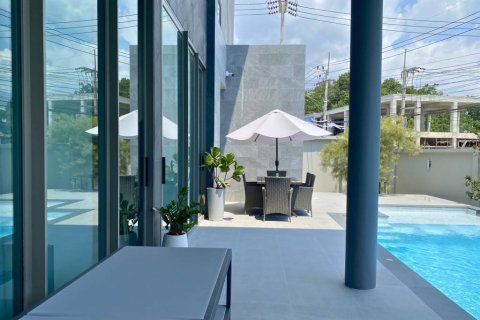 Villa in Pattaya, Thailand 4 bedrooms № 176783 - photo 6