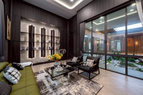 Villa in Pattaya, Thailand 7 bedrooms № 176782 - photo 6