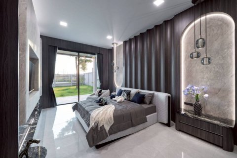 Villa in Pattaya, Thailand 7 bedrooms № 176782 - photo 10