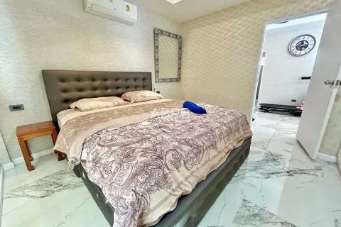Casa de 4 dormitorios en Pattaya, Tailandia № 211516 - foto 7