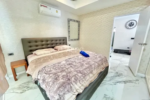Casa de 4 dormitorios en Pattaya, Tailandia № 211516 - foto 10