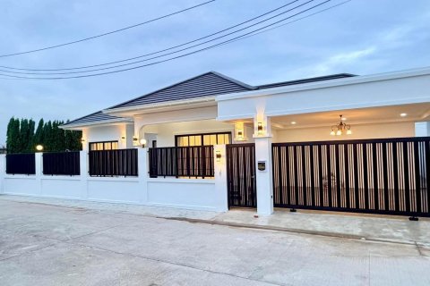 Villa in Pattaya, Thailand 3 Schlafzimmer № 170345 - Foto 5