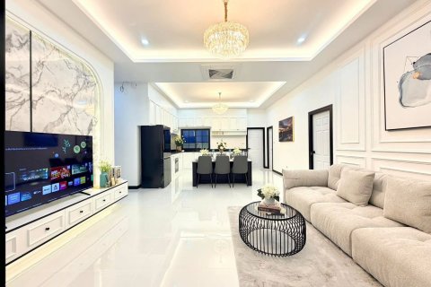 Villa in Pattaya, Thailand 3 Schlafzimmer № 170345 - Foto 6