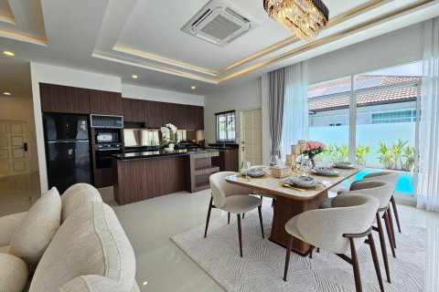 Villa à Pattaya, Thaïlande 3 chambres № 170343 - photo 10