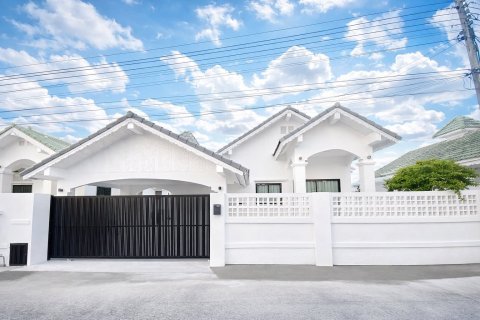 Вилла в Паттайе, Таиланд с 3 спальнями  № 170342