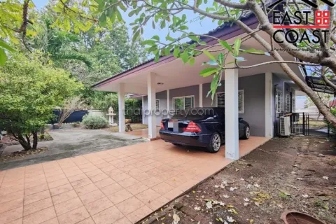 House in Pattaya, Thailand 3 bedrooms № 212621