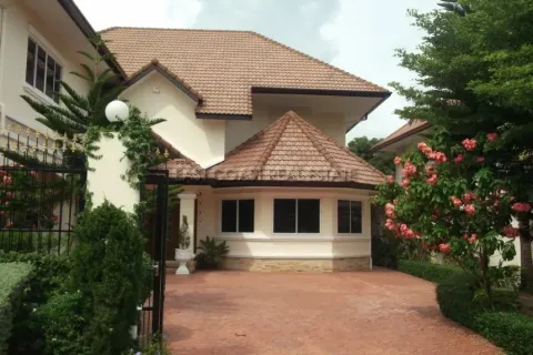 Maison à Pattaya, Thaïlande 4 chambres № 212624