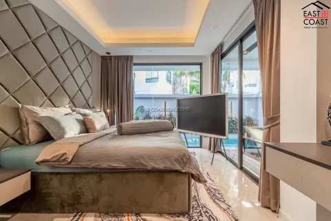 Casa de 5 dormitorios en Jomtien Beach, Pattaya, Tailandia № 212623 - foto 15