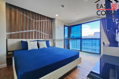 Condominio de 2 dormitorios en Jomtien Beach, Pattaya, Tailandia № 212620 - foto 14