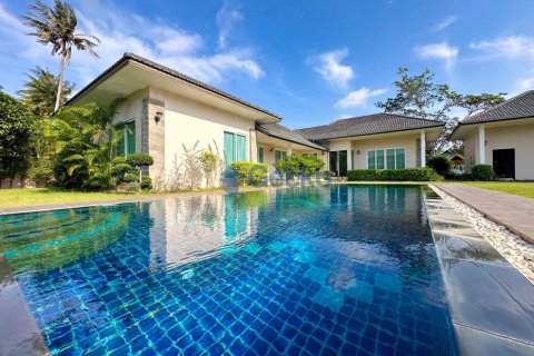Maison à Pattaya, Thaïlande 4 chambres № 196956 - photo 8