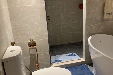 Кондоминиум с 2 спальнями в Банг Раке, Бангкок, Таиланд № 151585 - фото 19