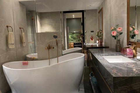 Кондоминиум с 2 спальнями в Банг Раке, Бангкок, Таиланд № 151585 - фото 17