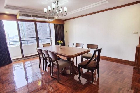 Кондоминиум с 3 спальнями в Ваттхане, Бангкок, Таиланд № 151721 - фото 11