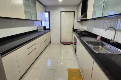 Кондоминиум с 3 спальнями в Ваттхане, Бангкок, Таиланд № 151721 - фото 12