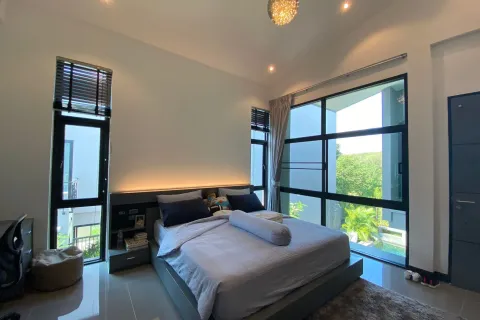 Villa in Phuket, Thailand 3 bedrooms № 151718 - photo 10