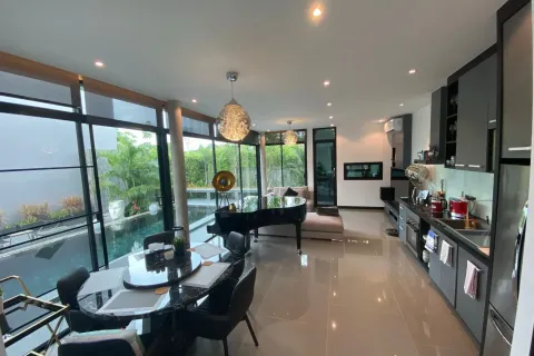 Villa in Phuket, Thailand 3 bedrooms № 151718 - photo 3