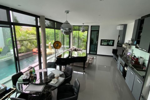Villa in Phuket, Thailand 3 bedrooms № 151718 - photo 4