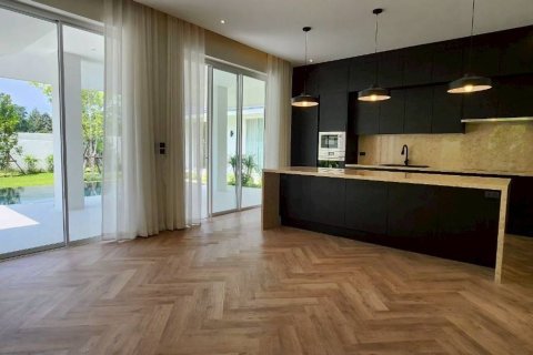 Вилла в Чиангмае, Таиланд с 5 спальнями № 133370 - фото 17