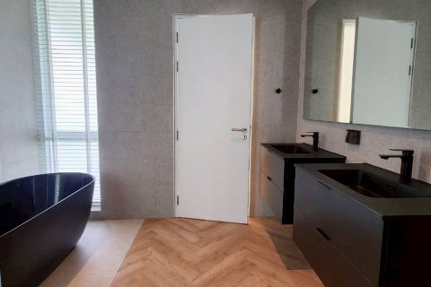 Villa in Chiang Mai, Thailand 5 bedrooms № 133370 - photo 25