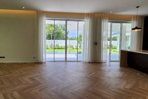 Villa in Chiang Mai, Thailand 5 bedrooms № 133370 - photo 29