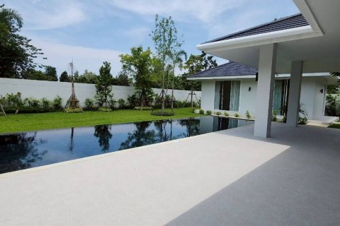 Villa in Chiang Mai, Thailand 5 bedrooms № 133370