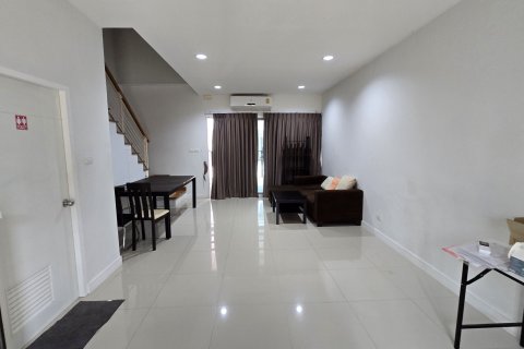 Таунхаус в Ванг Тонг Ланге, Бангкок, Таиланд с 3 спальнями  № 151480 - фото 6