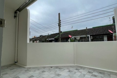 Таунхаус в Бангне, Бангкок, Таиланд с 2 спальнями  № 151478 - фото 7