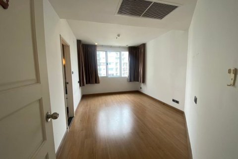 Кондоминиум с 2 спальнями в Хуай Кванге, Бангкок, Таиланд № 151479 - фото 8