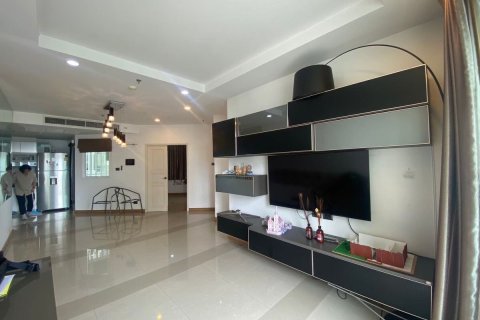 Кондоминиум с 2 спальнями в Хуай Кванге, Бангкок, Таиланд № 151479 - фото 3