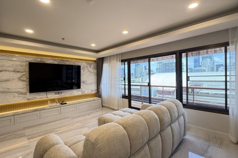 Condo à Pathum Wan, Bangkok, Thaïlande, 2 chambres  № 164650 - photo 2