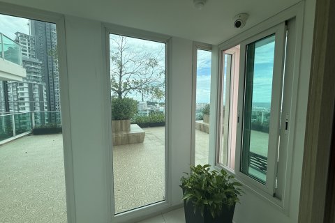 Studio dans le Condo à Pattaya, Thaïlande  № 148040 - photo 10