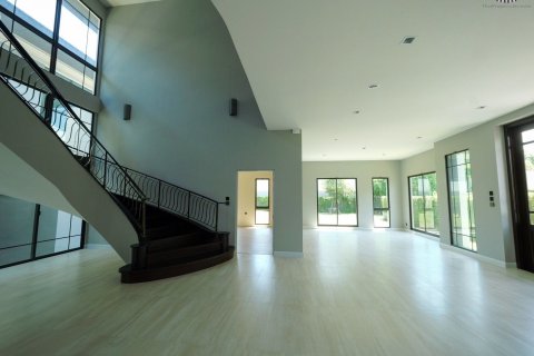 Дом в Кханнаяу, Бангкок, Таиланд с 5 спальнями № 148041 - фото 14