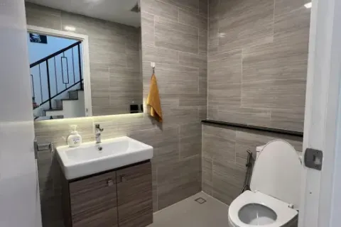 Haus in Bang Phli Yai, Thailand 4 Schlafzimmer № 216970 - Foto 18