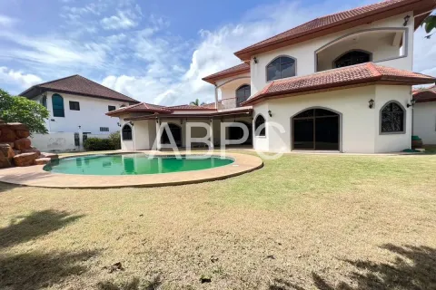 Maison à Pattaya, Thaïlande 5 chambres № 210882