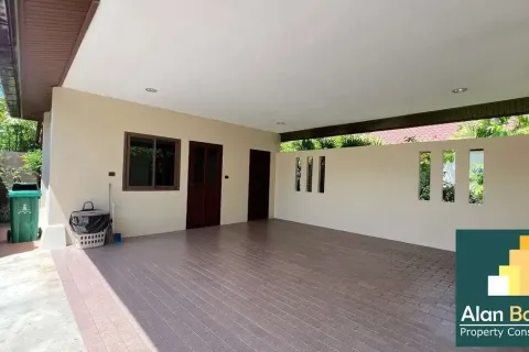 Casa de 3 dormitorios en Pattaya, Tailandia № 210883 - foto 7