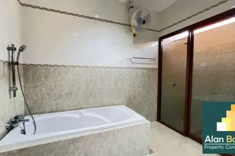 Casa de 3 dormitorios en Pattaya, Tailandia № 210883 - foto 9