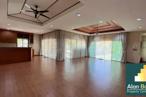Casa de 3 dormitorios en Pattaya, Tailandia № 210883 - foto 20