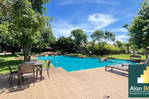 Casa de 3 dormitorios en Pattaya, Tailandia № 210883 - foto 5