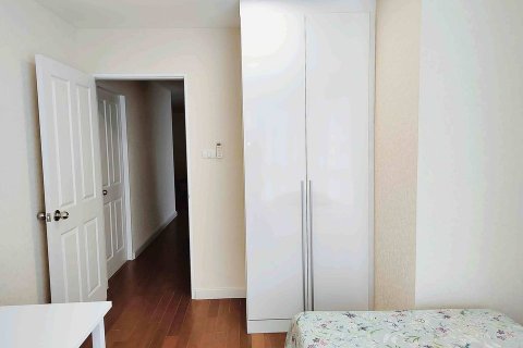 Кондоминиум с 2 спальнями в Бангкоке, Таиланд № 143354 - фото 9