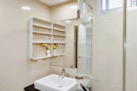 Кондоминиум с 2 спальнями в Бангкоке, Таиланд № 143354 - фото 12