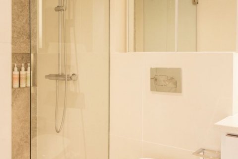 Кондоминиум с 1 спальней в Бангкоке, Таиланд № 143359 - фото 9