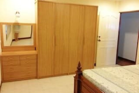 House in Bangkok, Thailand 6 bedrooms № 157559 - photo 8