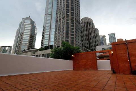 Таунхаус в Бангкоке, Таиланд с 4 спальнями  № 157560 - фото 2