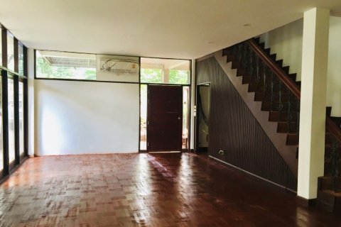 House in Bangkok, Thailand 4 bedrooms № 157554 - photo 7