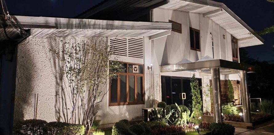 Studio in Bangkok, Thailand № 157557